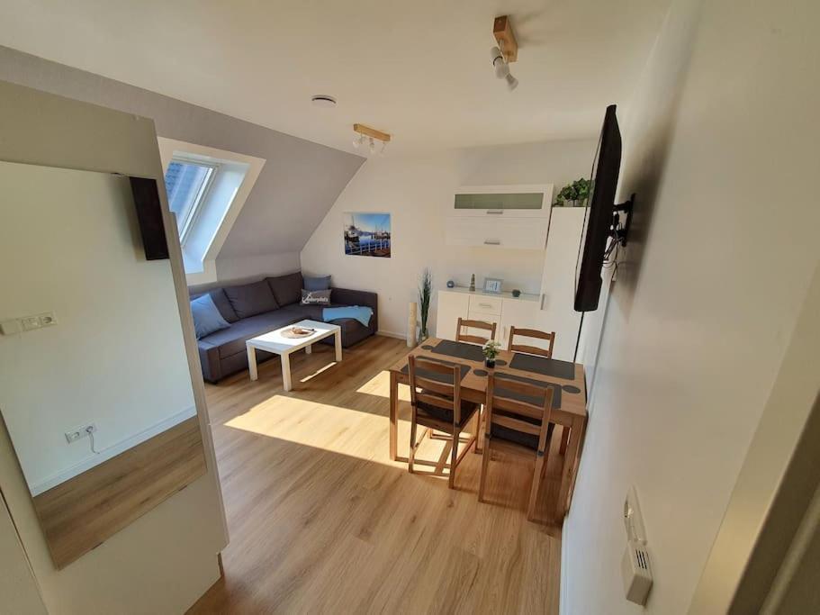 Kiel-Russee Familienwohnung, Lademoeglichkeit, Co2 Frei Dış mekan fotoğraf